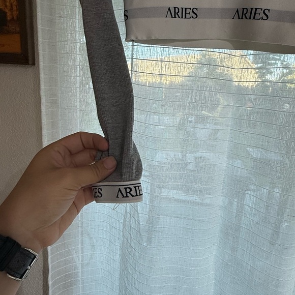 Aries crop long sleeve - Picture 2 of 4
